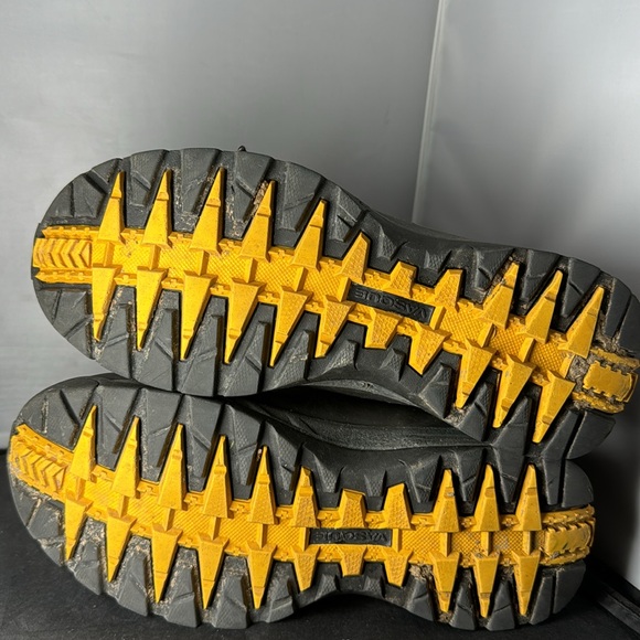 Vasque SnowBurban UltraDry Winter Boot - Mens size 8 M
Style 7804 waterproof - Picture 13 of 15